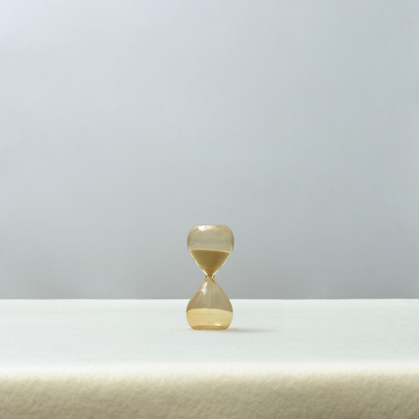 DAILY MOMENTS HOURGLASS